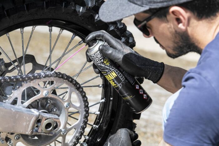 MUC-Off Smar do łańcucha DRY WEATHER CHAIN LUBE 400ml - obrazek 8