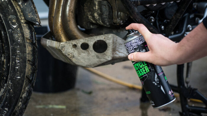 MUC-Off Biodegradowalny spray do odtłuszczania powierzchni MOTORCYCLE DEGRESE 500ml - obrazek 13