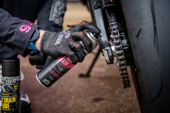 MUC-Off Smar do łańcucha ALL-WEATHER CHAIN LUBE 400ml - obrazek 13