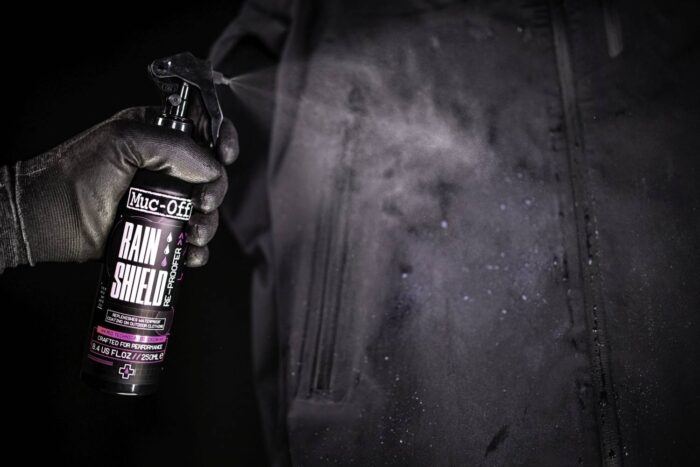 MUC-Off Impregnat RAIN SHIELD 250ml - obrazek 17