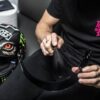 MUC-Off Środek do czyszczenia wizjerów HELMET VISOR & GOOGLE CLEANER 32ml - obrazek 17