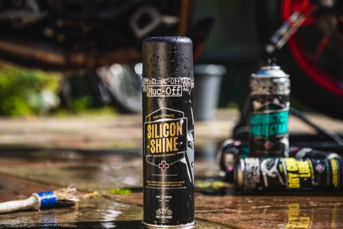 MUC-Off Spray nabłyszczający SILICONE SHINE 500ml - obrazek 12